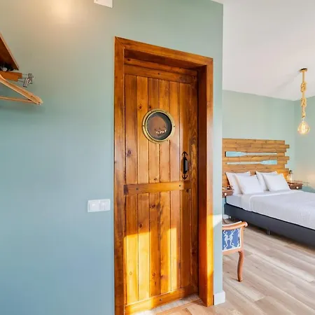 Marina Blue - & 3* Setúbal